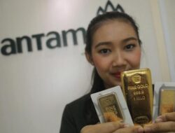 Diobral! Harga Emas Antam Hari Ini Jeblok Rp 23.000