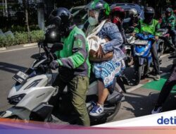 Ojol Masih Tetap Narik biar Dapur Tetap Ngebul