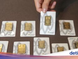 Dahsyat! Harga Emas Antam Hari Naik Tinggi Banget