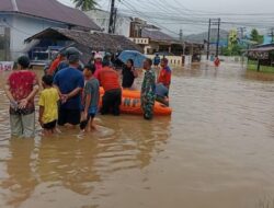 Air Bah Tumpah Di Langit-Libas Kota Di Malam, Mayat Bergeletakan