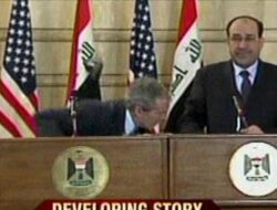 Paspampres Kecolongan, Ri Dilempar Kasut Di Jarak Didekat