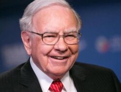 Sah! Warren Buffett Resmi Lengser, 60 Tahun Cuan 6 Juta Persen