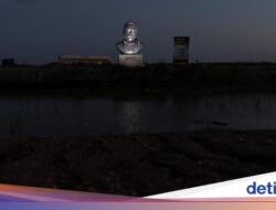 Patung dan Mural Elon Musk Hiasi Starbase, SpaceX Bersiap IPO