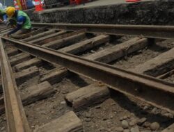 Warga Jakarta Heboh, Kereta Tabrak Kerbau dan Jembatan-24 Orang Tewas