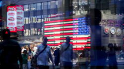 Ekonomi AS Mendadak Melambat Hingga 1,5%, Warga Amerika Justru Makin Konsumtif?