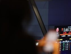 Foreign Net Sell Jumbo Rp1,17 T Kala IHSG Ambles, Lego 10 Saham Ini