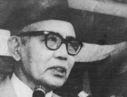 Mantan Pembantu Presiden Tim Menteri RI Ini Dapat Hadiah Kendaraan Pribadi Mewah Di Raja Arab