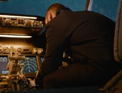 Pria Bawa Uang Tebusan Rp3,5 M Hilang-Terjun Payung Usai Bajak Boeing
