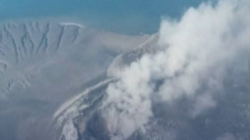 Gubernur Jawa Barat Nekat Naik Kapal Untuk Lihat Anak Krakatau Meletus