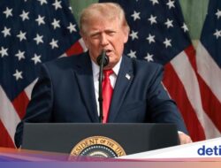 Trump Kembalikan Rp 8,9 Juta Di Hampir 1 Juta Peserta Obamacare, Ada Apa?